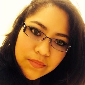 Meet your Posher, Nayeli